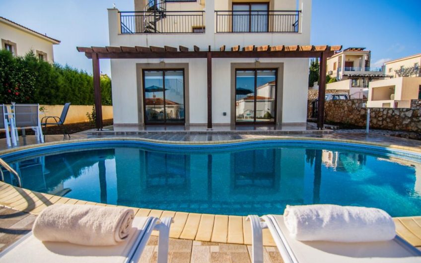 4 Bed Luxury Villa in Polis Chrysochous with Panoramic Sea-Views