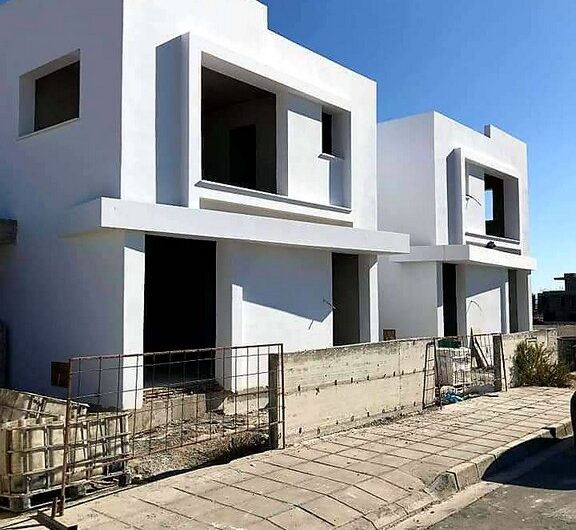 4 Bed Luxury Villa for sale in Livadhia, Larnaka Close to the sea and town-centre
