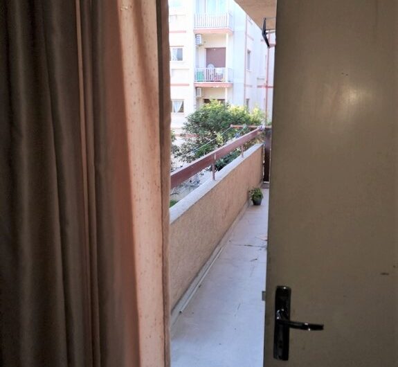 Resale 2 Bed Apartment close to sea front road